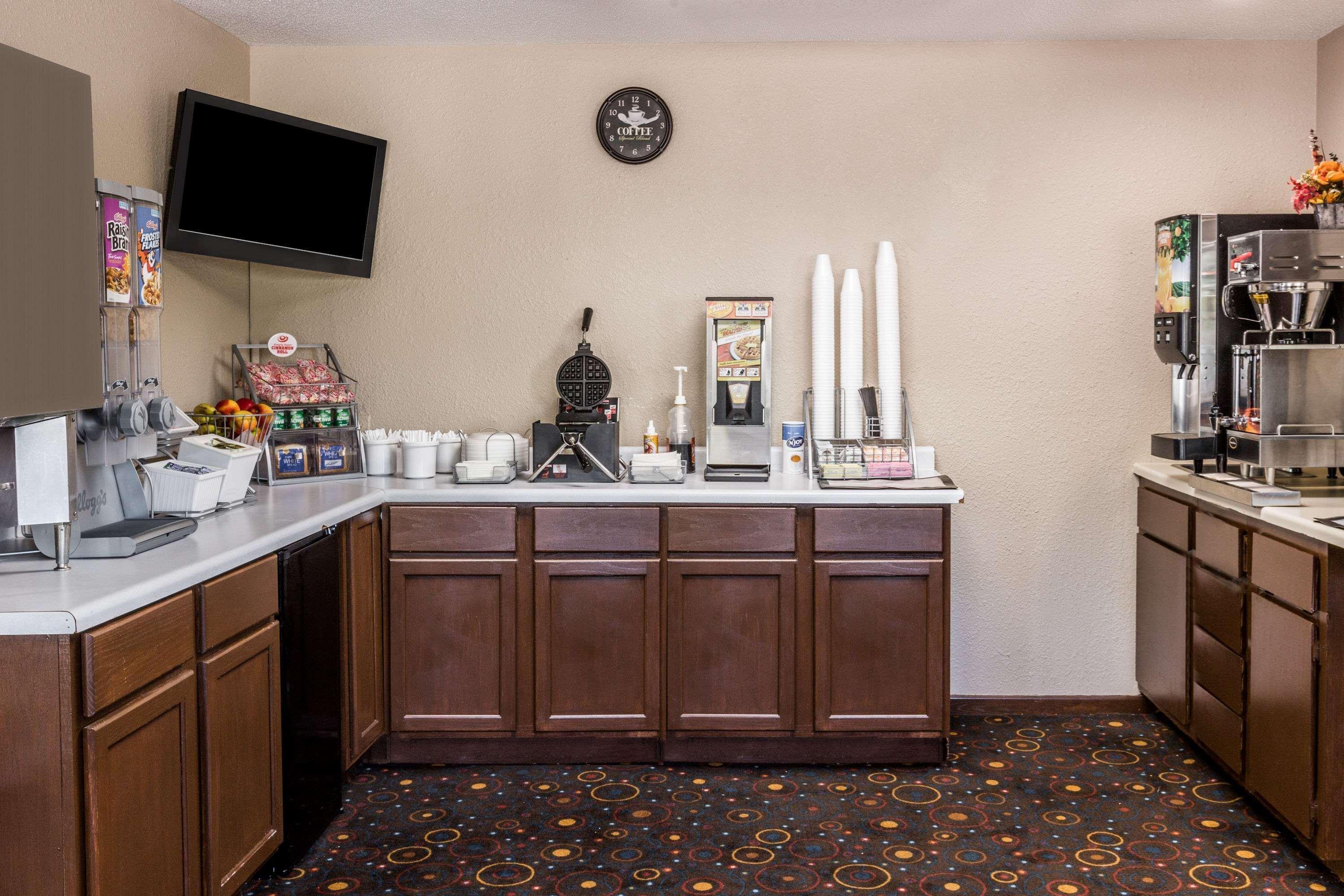 Hotel Super 8 By Wyndham Madison Zewnętrze zdjęcie
